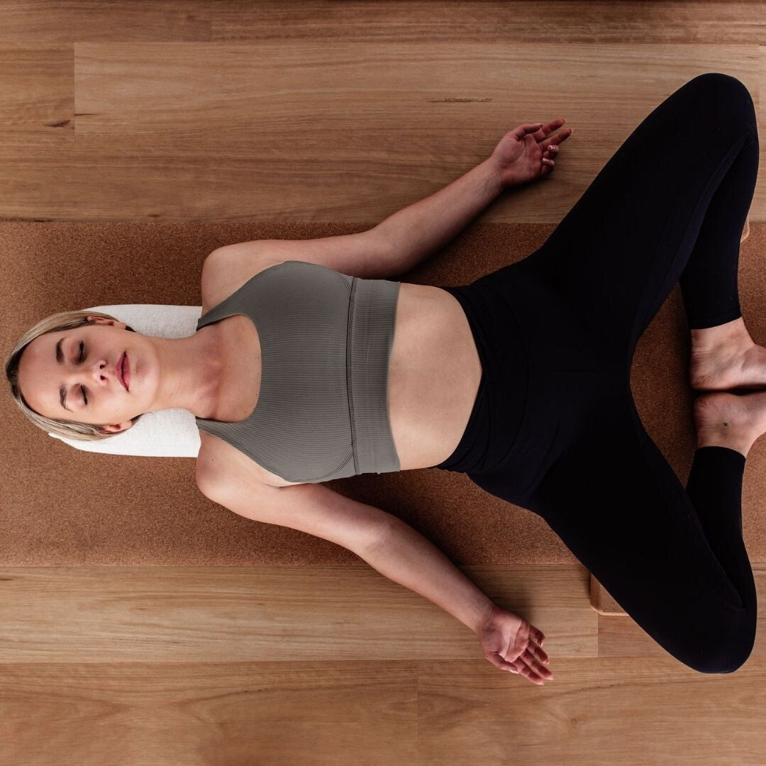 Linen Yoga Bolster – ONE PILLAR